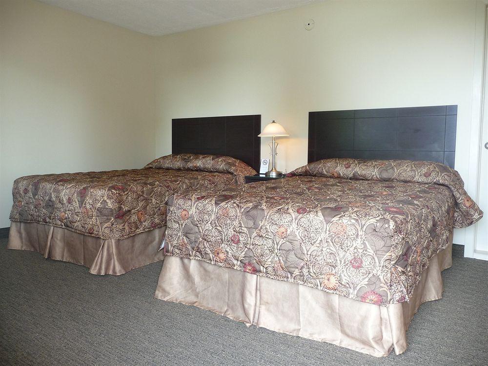 Motel Du Fleuve Brossard Εξωτερικό φωτογραφία