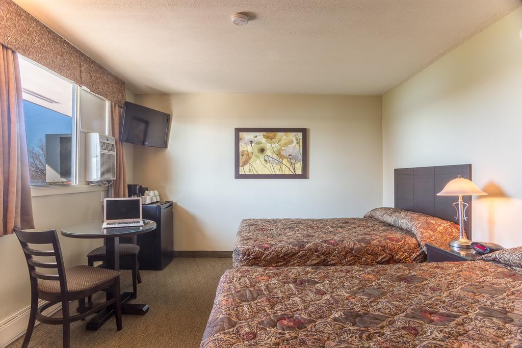 Motel Du Fleuve Brossard Εξωτερικό φωτογραφία