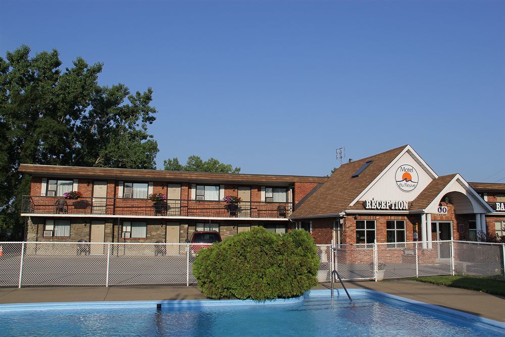 Motel Du Fleuve Brossard Εξωτερικό φωτογραφία