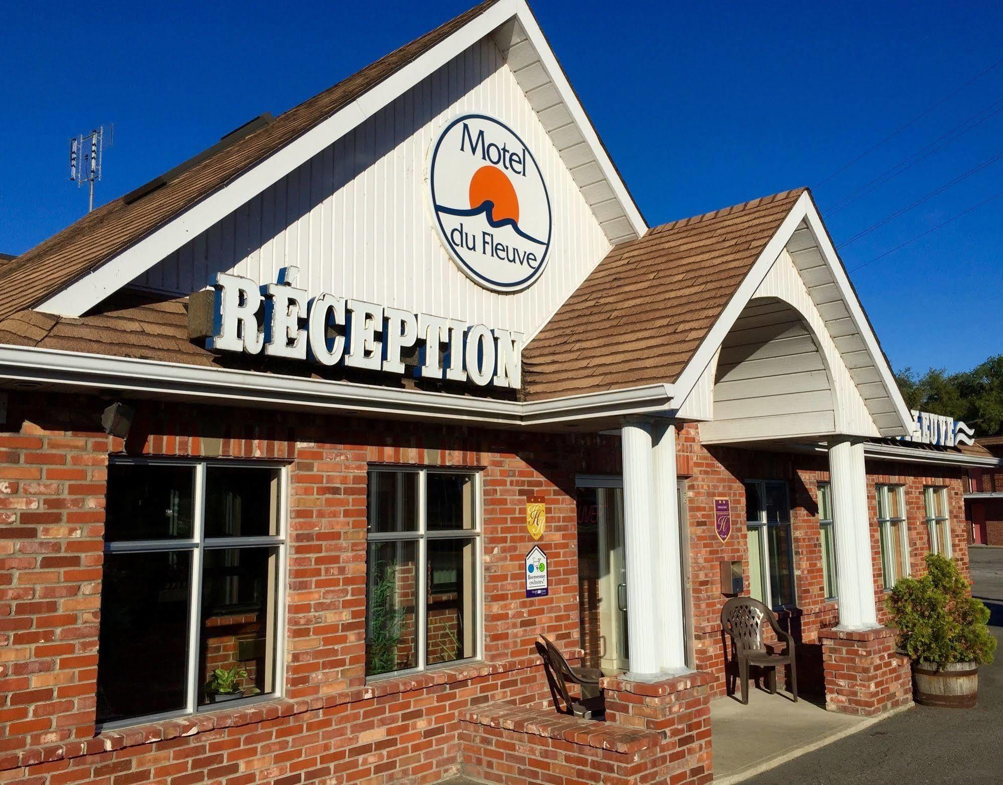 Motel Du Fleuve Brossard Εξωτερικό φωτογραφία