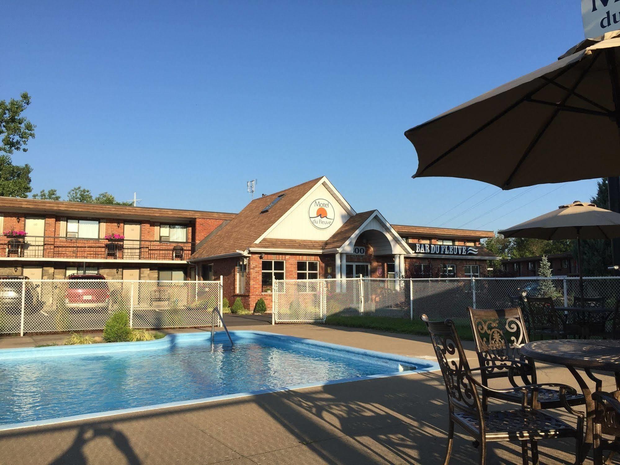 Motel Du Fleuve Brossard Εξωτερικό φωτογραφία
