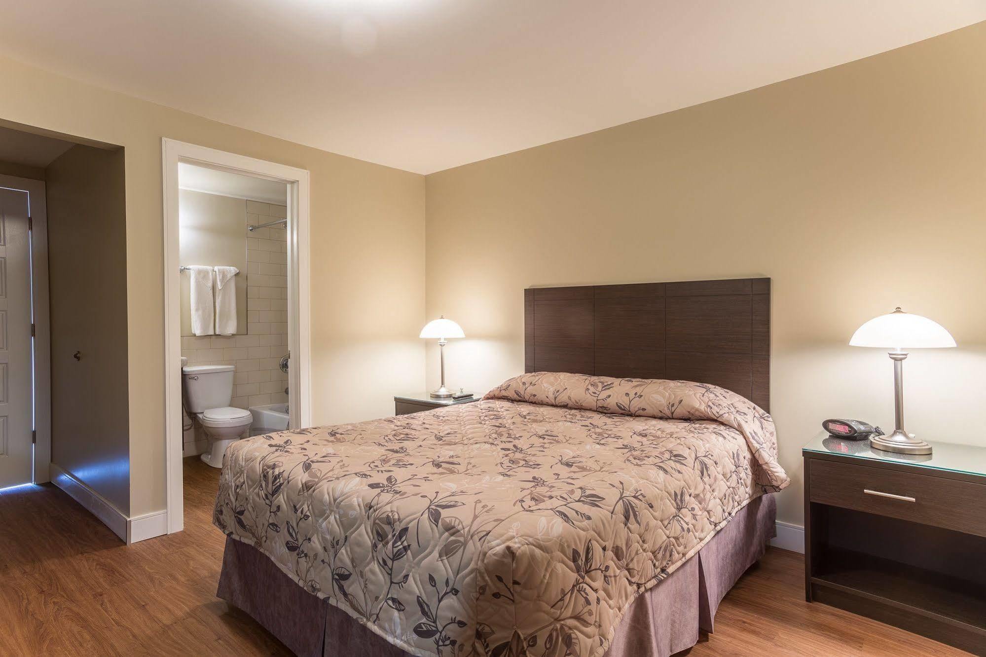 Motel Du Fleuve Brossard Εξωτερικό φωτογραφία