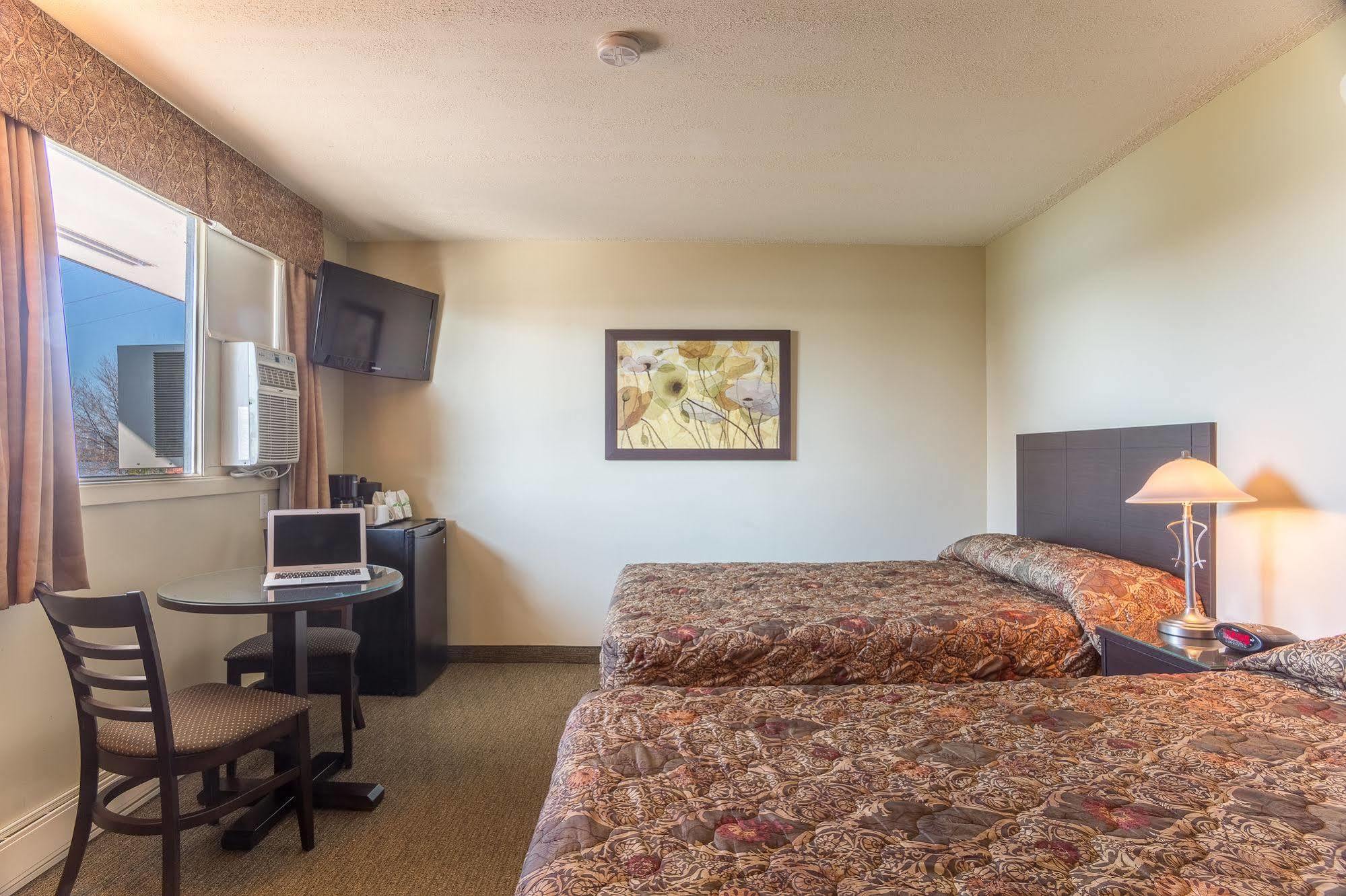 Motel Du Fleuve Brossard Εξωτερικό φωτογραφία