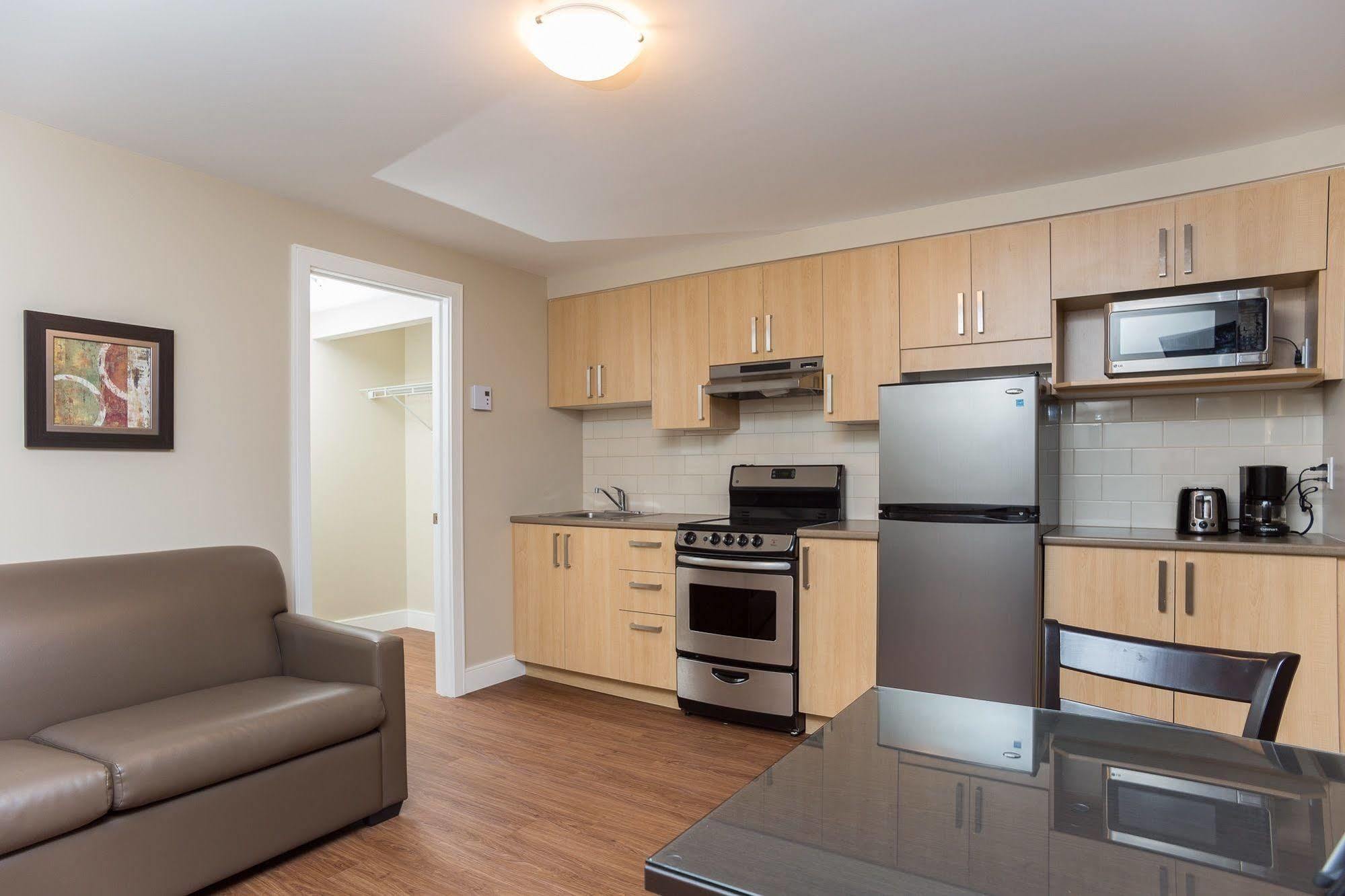 Motel Du Fleuve Brossard Εξωτερικό φωτογραφία
